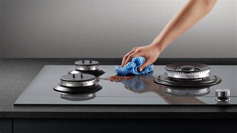 CG905DNGGB1 - Gas on Glass Cooktop