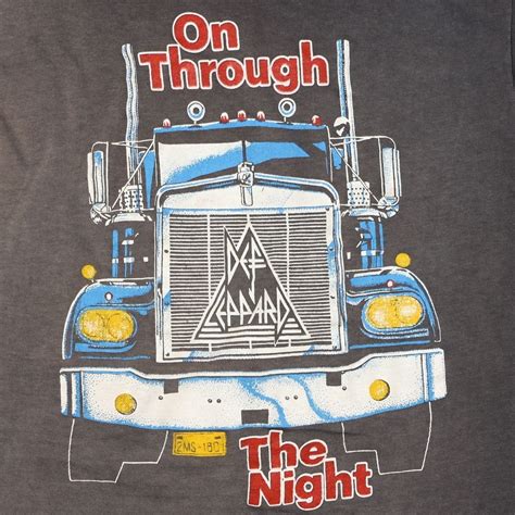 Def Leppard Vintage T-Shirt https://www.facebook.com/FromTheWaybackMachine/ Def Leppard, Best ...