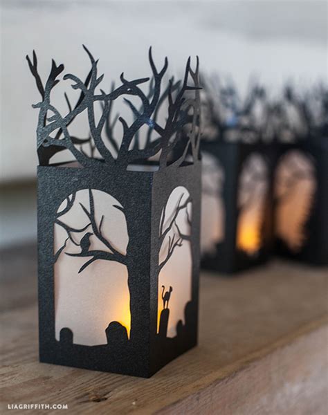 25 Cool DIY Halloween Lanterns And Luminaries - Shelterness