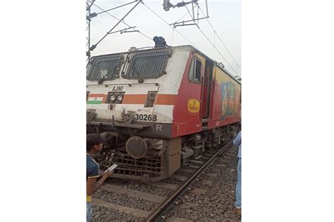 Engine of Azad Hind express derails at Nagpur yard - The Live Nagpur