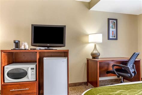 Comfort Inn & Suites Phoenix North / Deer Valley Phoenix | Bookonline.com