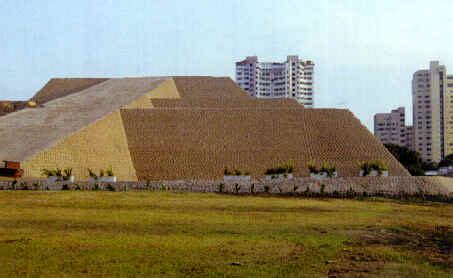 Pyramids in Peru - Crystalinks