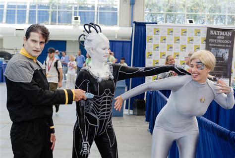 2014 San Diego Comic Con - Data, the Borg Queen, and Seven of Nine ...