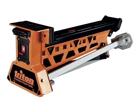 Triton SJA300 SuperJaws XXL Portable Clamping Workbench System