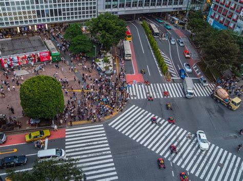 Famous Shibuya Crossing in Tokyo - Aerial View - TOKYO, JAPAN - JUNE 12, 2018 Editorial Stock ...