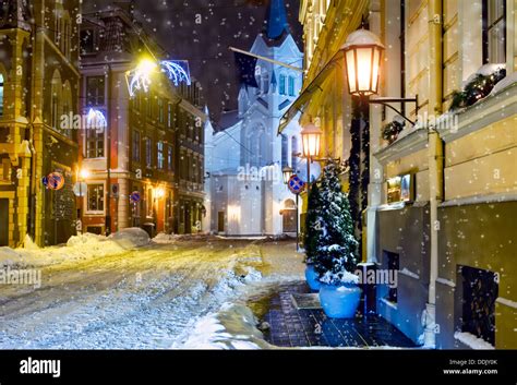 Latvia riga nightlife hi-res stock photography and images - Alamy