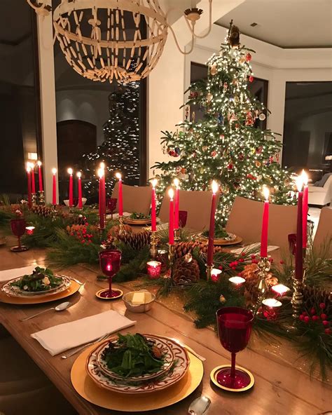 17 Gorgeous Table Decorations For Your Christmas Family Dinner