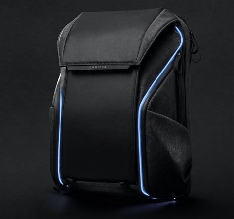 This Versatile Urban Backpack Has 3 Bike Light Modes