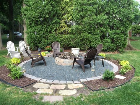 10+ Small Backyard Fire Pit Ideas Landscaping Ideas - DHOMISH