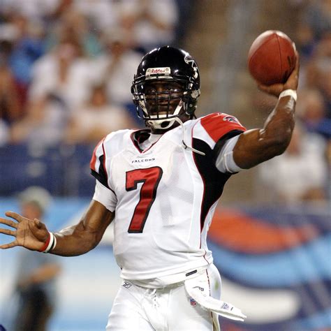 Michael Vick Falcons Wallpapers - 4k, HD Michael Vick Falcons Backgrounds on WallpaperBat