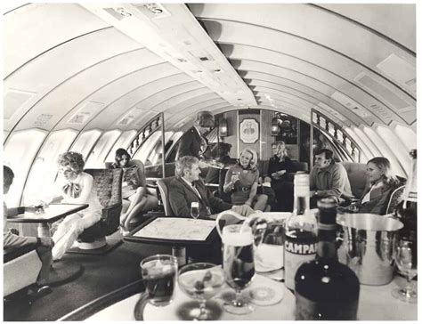 Inside Qantas' Boeing 747 Upper Deck Captain Cook Lounge