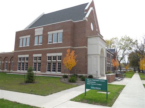 Illinois Wesleyan University, Welcome Center - Henneman Engineering