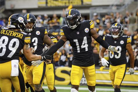 Promising Pickens dazzles in preseason opener with Steelers | WITF