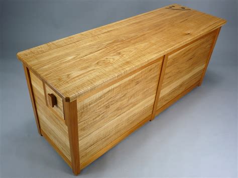 Bookshelf Bench - FineWoodworking