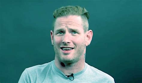 Slipknot's Corey Taylor Said All of Them Regret Wearing a Mask Every ...