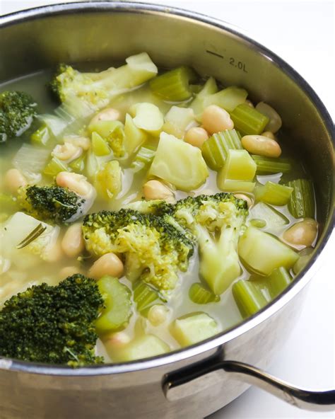 Simple Vegan Broccoli Soup with White Beans - Sarahs Vegan Guide