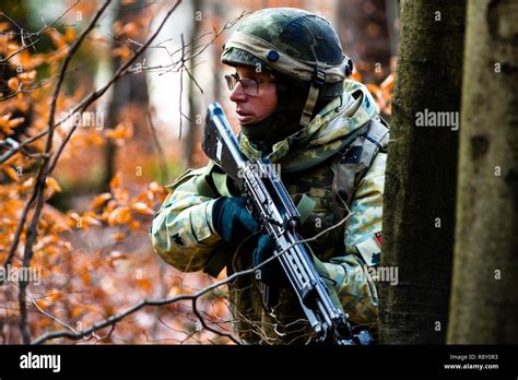 Albanian Army Stock Photos & Albanian Army Stock Images - Alamy