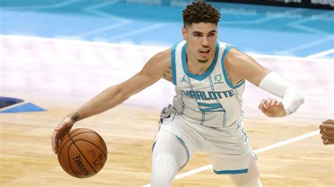 LaMelo Ball Scores 0 Points In Charlotte Hornets Debut, Gets 10 ...