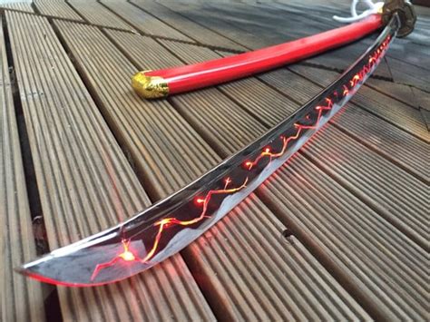 Cosplayer Makes 'Kabane Sword' Light Up With LED - Interest - Anime News Network