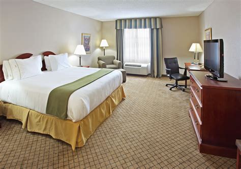 Discount Coupon for Holiday Inn Express Hotel & Suites Camden in Camden, Arkansas - Save Money!