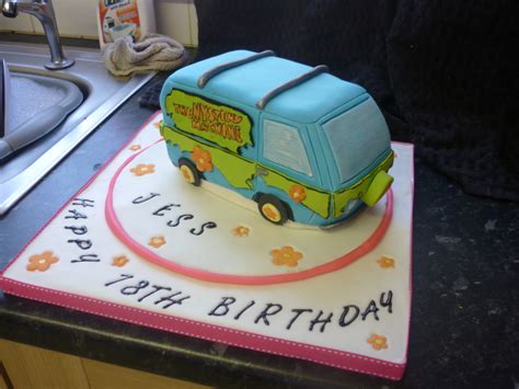 Scooby Doo Van Cake - CakeCentral.com