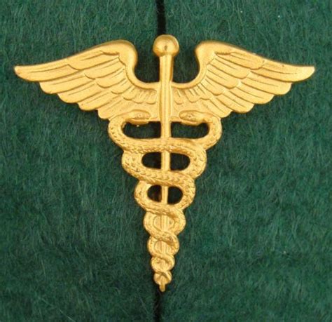 WWII US ARMY MEDICAL CORPS GOLD INSIGNIA