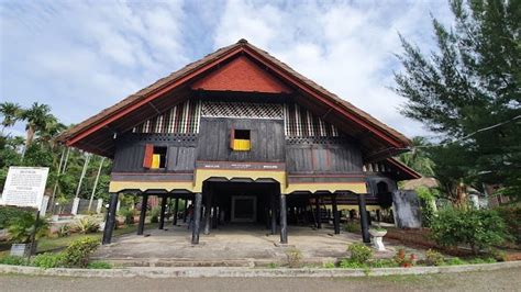 Rumah Cut Nyak Dhien, Destinasi Wisata Sejarah Yang Wajib Kita Kunjungi ...