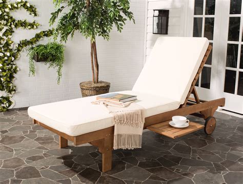 Safavieh Newport Outdoor Modern Chaise Lounge Chair with Cushion ...