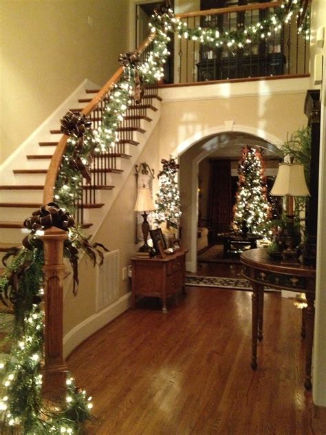 Merry Christmas Garland Garland christmas decorations lights decorated ...