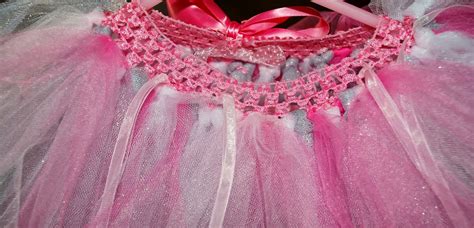 Two Pink Peas: Little Miss Tutu...I custom made my granddaughters tutu ...