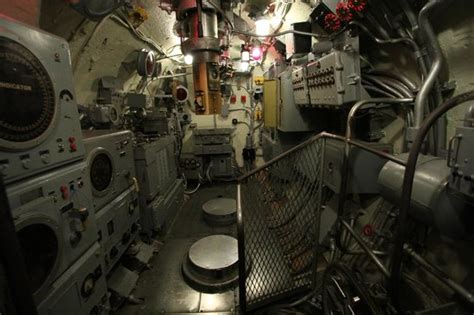 Interior of Submarine USS Drum - Picture of Battleship USS ALABAMA, Mobile - TripAdvisor