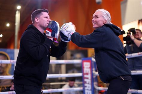 Ebanie Bridges looks sharp at open workout ahead of grudge match with Shannon O'Connell, who ...