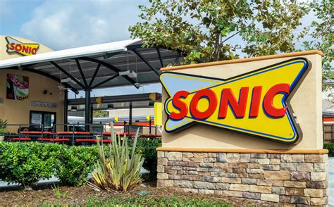 Sonic Has Become The First Fast Food Chain To "Lure" Male Customers With This Drink