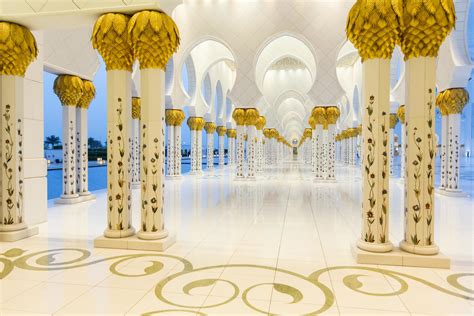 ABU DHABI, UAE, MAY 4, 2015 - Interior of Sheikh Zayed Mosque in Abu ...