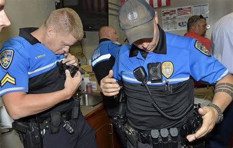 Baton Rouge police receive long-awaited body cameras Thursday, Friday ...