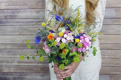 How to Make a Wildflower Bouquet