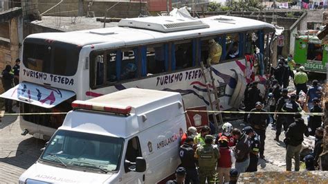 At least 19 dead, 32 injured after bus crash in Mexico - ABC News