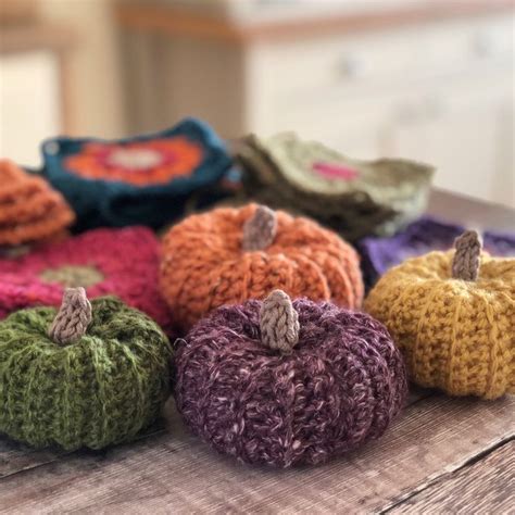 Crocheted pumpkins | Crochet pumpkin, Halloween crochet, Crochet