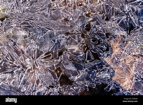 Ice designs on lake Stock Photo - Alamy