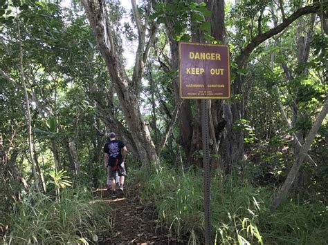 Wailua Falls Hike