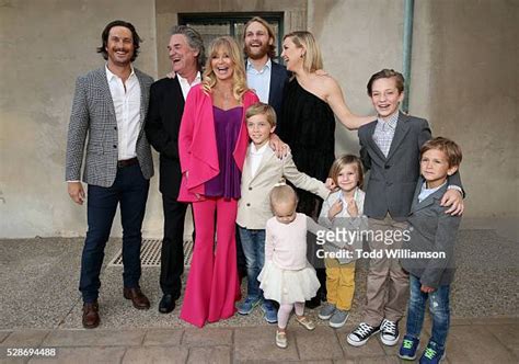 Kurt Russell And Goldie Hawn Children Photos and Premium High Res Pictures - Getty Images