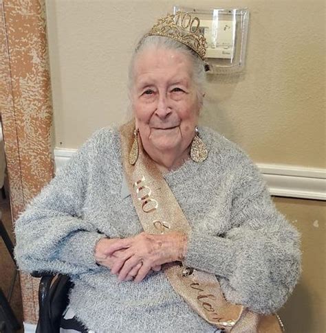 Oak Wood resident turns 100 | News | athensreview.com