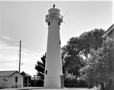 Lake Superior Lighthouses - Lake Superior Circle Tour