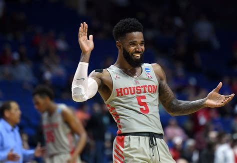 Houston Cougars Basketball: Review of historic 2018-19 campaign