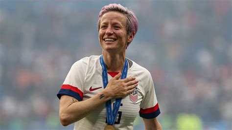 Megan Rapinoe Scores Again, but This Time It’s a Book Deal - The New York Times