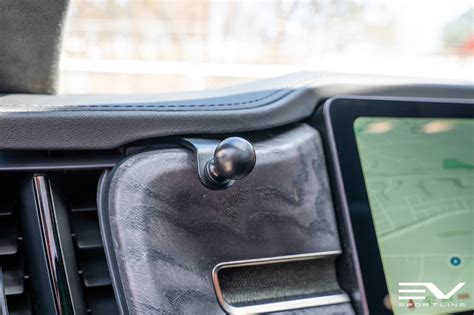 Rivian R1T / R1S Dashboard Phone Mount with MagSafe Charger & Plug-and - EV Sportline - The ...