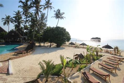 Paradise Beach Resort $52 ($̶9̶4̶) - UPDATED 2018 Prices & Reviews - Zanzibar Island, Tanzania ...