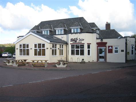 Skiff Inn © Alex McGregor cc-by-sa/2.0 :: Geograph Britain and Ireland