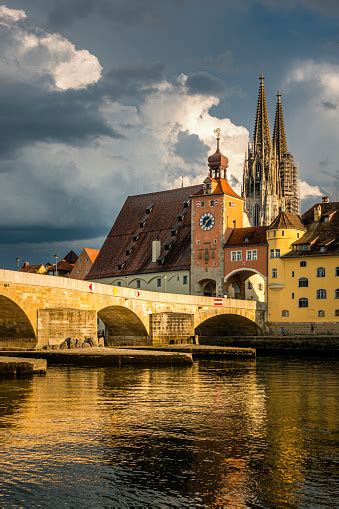 Old Town Of Regensburg Pictures | Download Free Images on Unsplash