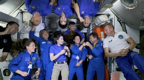 Dragon crew capsule delivers four new residents to International Space ...